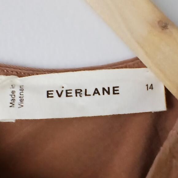 Everlane SZ 14 The Tencel Short Sleeve Midi Dress In Carob Brown Slim Fit NWT - Picture 5 of 8
